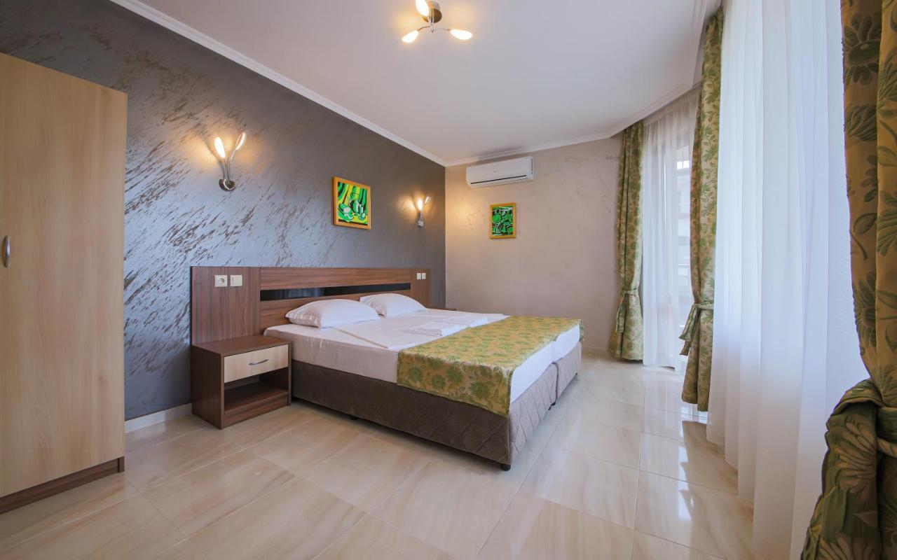 Guesthouse Phoenix Obzor Eksteriør billede